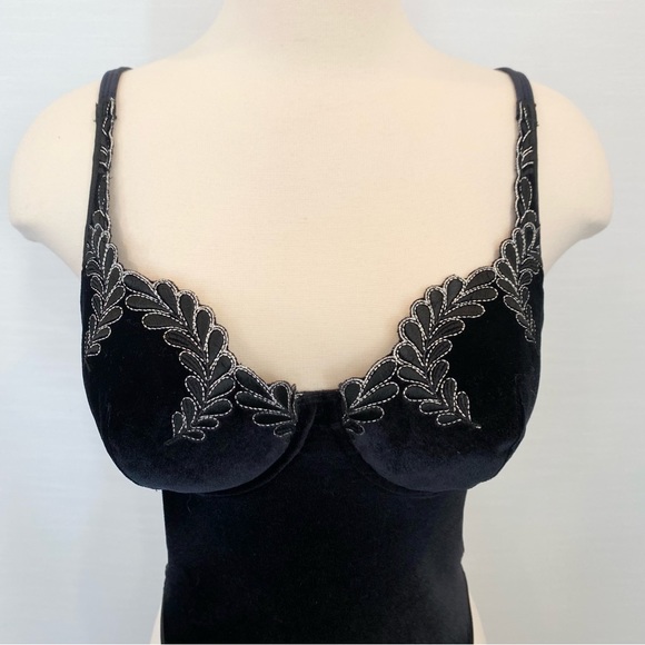 Y2K Victoria’s Secret Velvet Black Stretch Metallic  Bodysuit Camisole 34D M - Picture 2 of 7